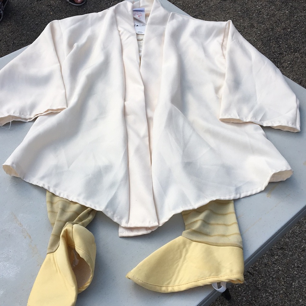 Luke Skywalker costume size boys small
